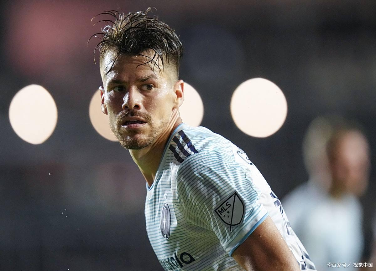 金年会体育官网-刚刚！芝加哥公牛回应争议备战欧超杯本菲卡集结日临场应变，巴黎圣日耳曼关键时刻扳平良机的简单介绍