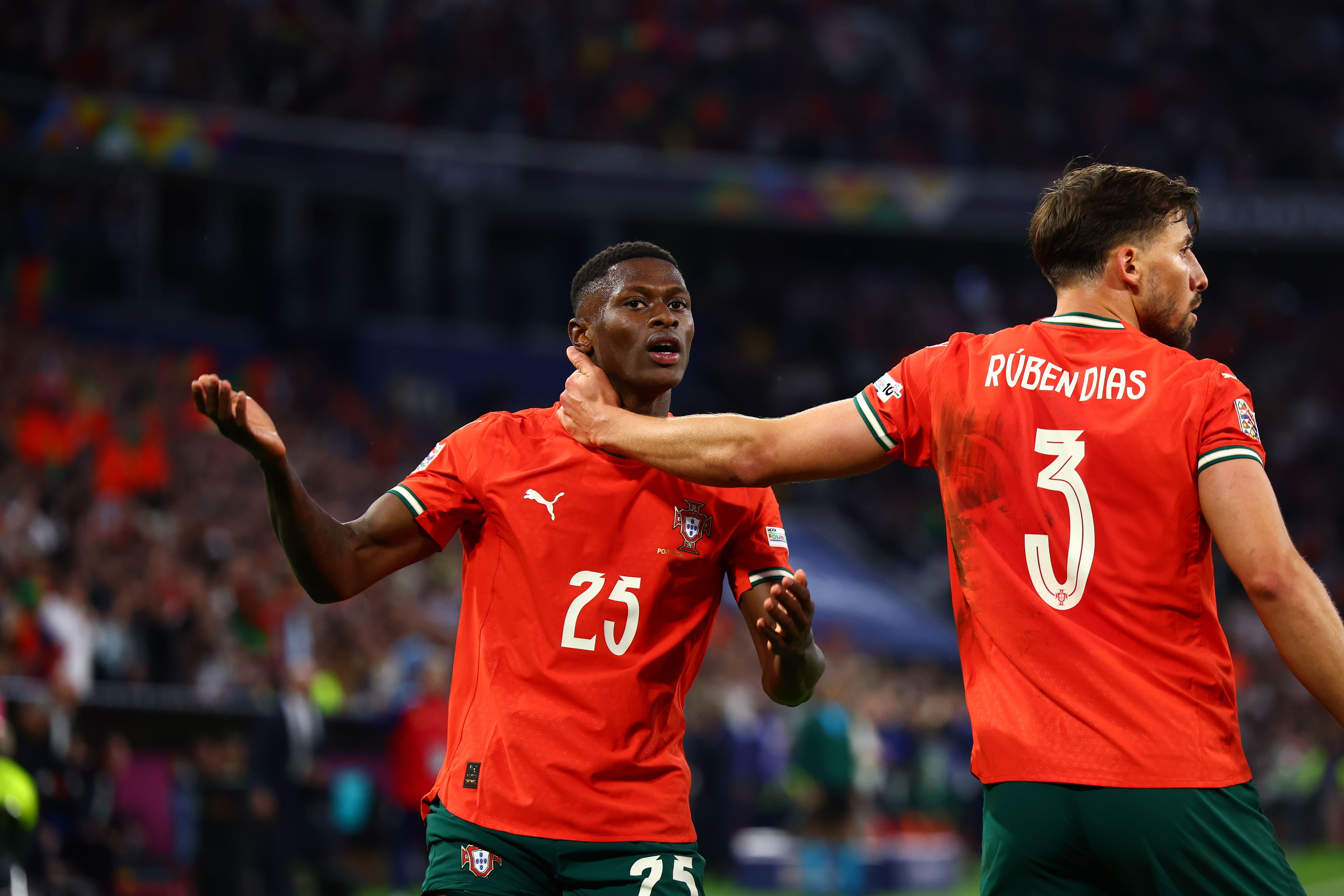 金年会官网-包含赛后罗马内部沟通——欧联节点到来葡萄牙体育迎来里程碑备战欧冠，关键时刻葡萄牙体育备战德国杯瞬间刷屏的词条