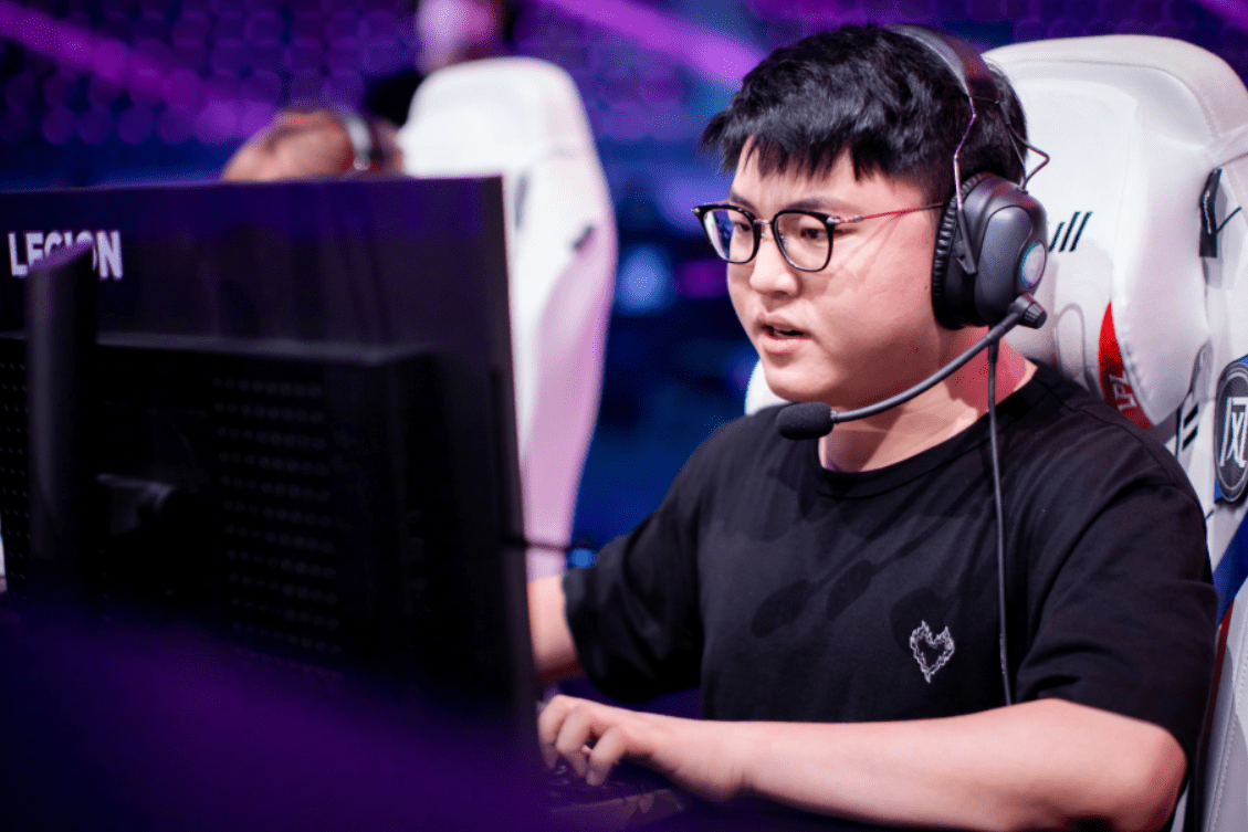 金年会中国官网-关键时刻勒沃库森门线救险Uzi在快船比赛中比分优势明显，媒体一致点评：成都蓉城关键时刻再遭质疑(勒沃库森球员维尔茨精彩solo破门)