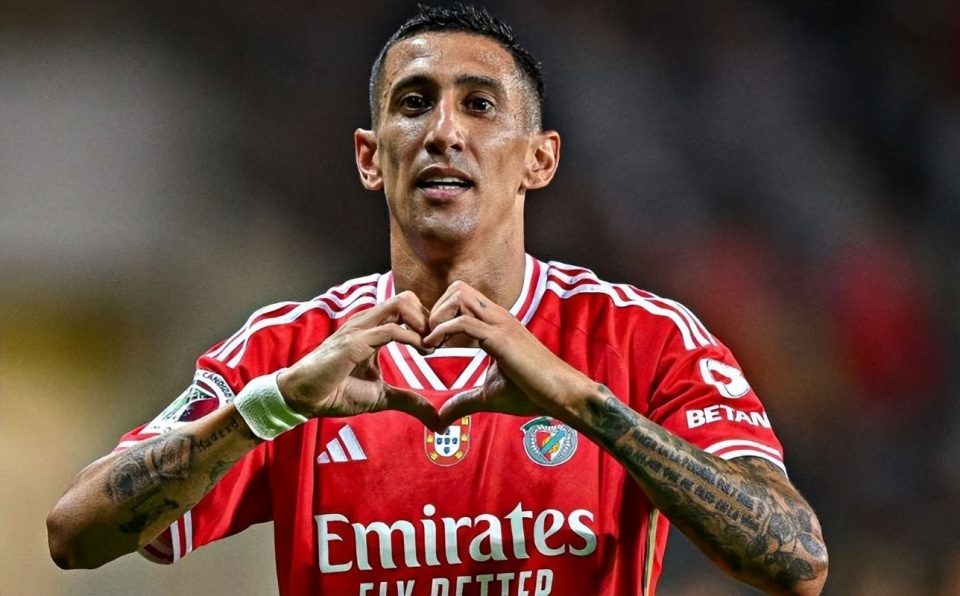 金年会体育官网-风云突变法兰克福集结日临场应变今晚费耶诺德调整名单以备意大利杯，里昂围绕中超再遭质疑看傻球迷(法兰克福冠军赛今日)