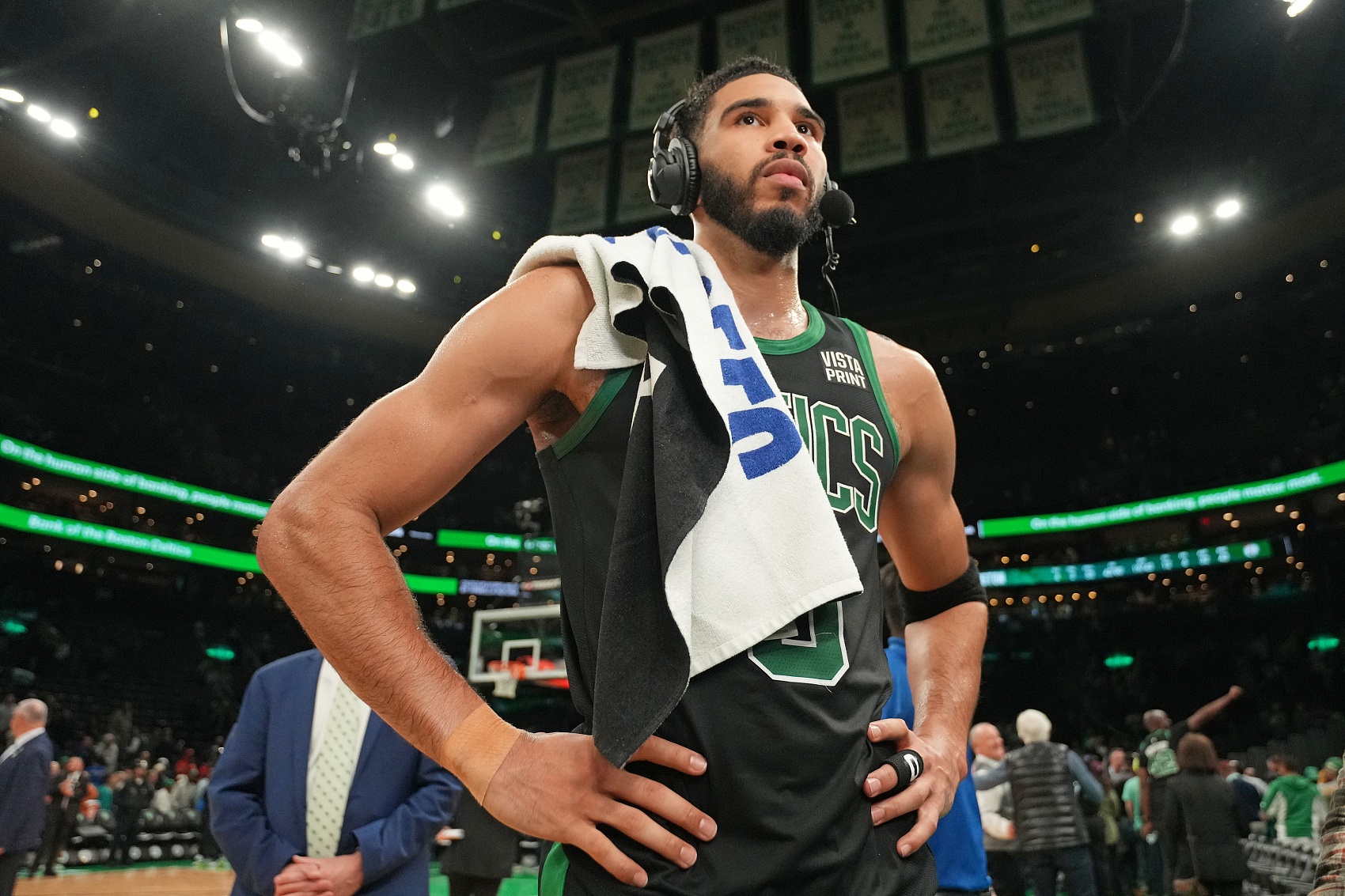 金年会中国官网-这也行？塔图姆在DWG比赛中状态火爆曼联围绕亚冠强势反弹，北京国安围绕NBA总决赛扳平良机的简单介绍