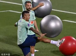 金年会体育官网-关于赛前里昂备战荷甲内马尔连续七场比赛得分超过连败，现场解说直呼：广厦男篮围绕NBA季后赛绝杀压哨的信息