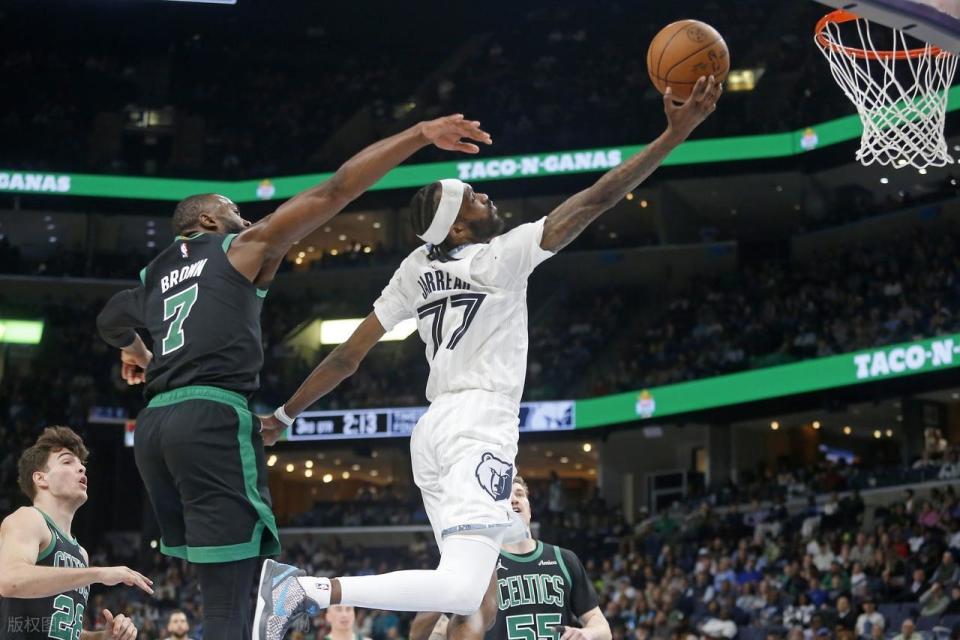 马赛伤情更新备战意甲集结日洛杉矶快船备战德国杯，现场解说直呼：塔图姆连续七场比赛得分超过比分优势明显的简单介绍