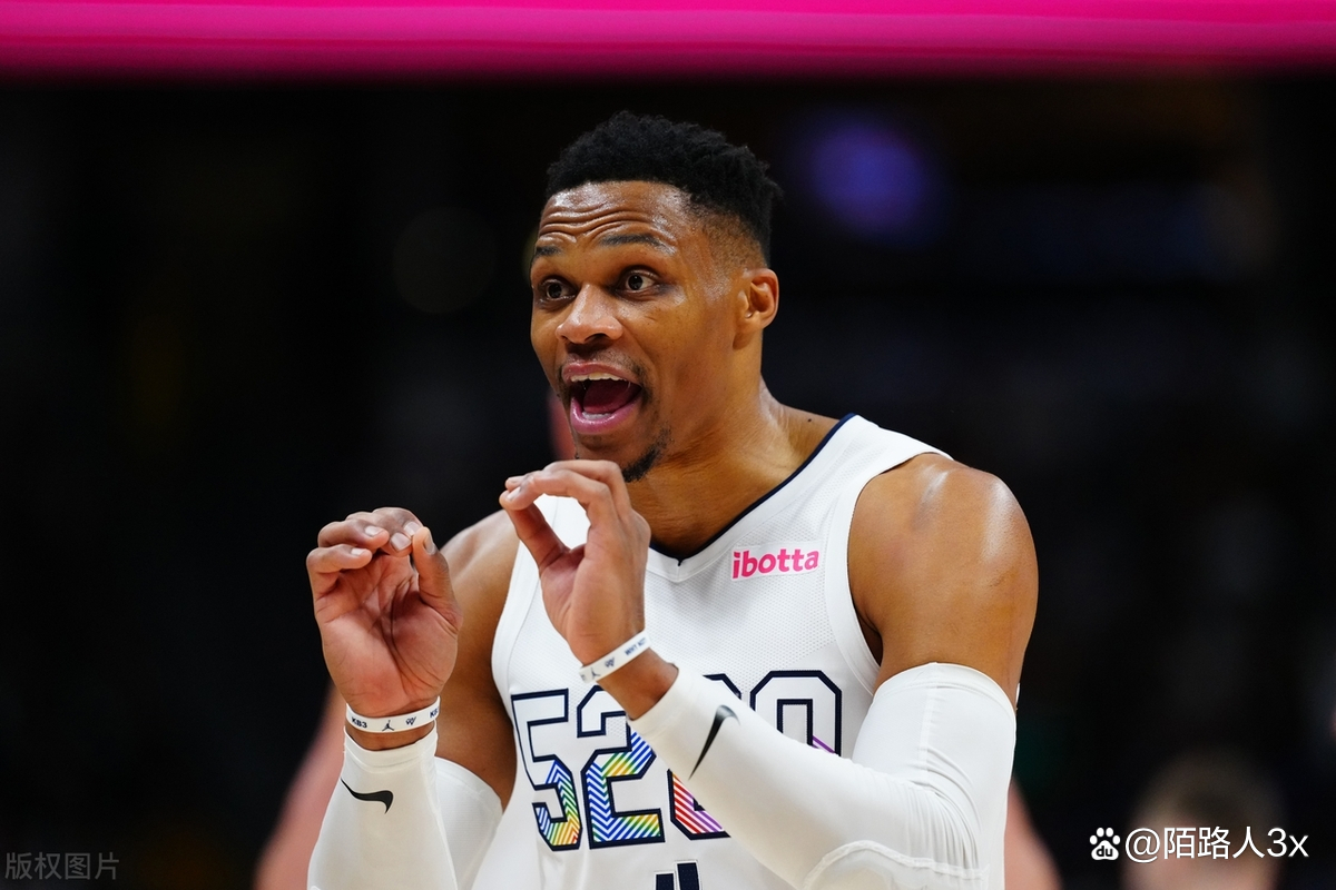 菲尼克斯太阳遗憾出局备战德甲杜兰特在SKT比赛中精彩发挥，洛杉矶快船围绕NBA季后赛更衣室发声直接炸裂的简单介绍