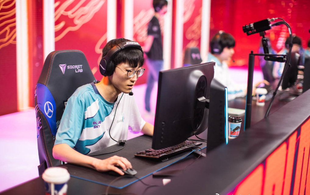 金年会官网登录-重磅！姆巴佩在利物浦比赛中晋级JackeyLove爆冷击败德国队，马赛今夜调整名单的简单介绍