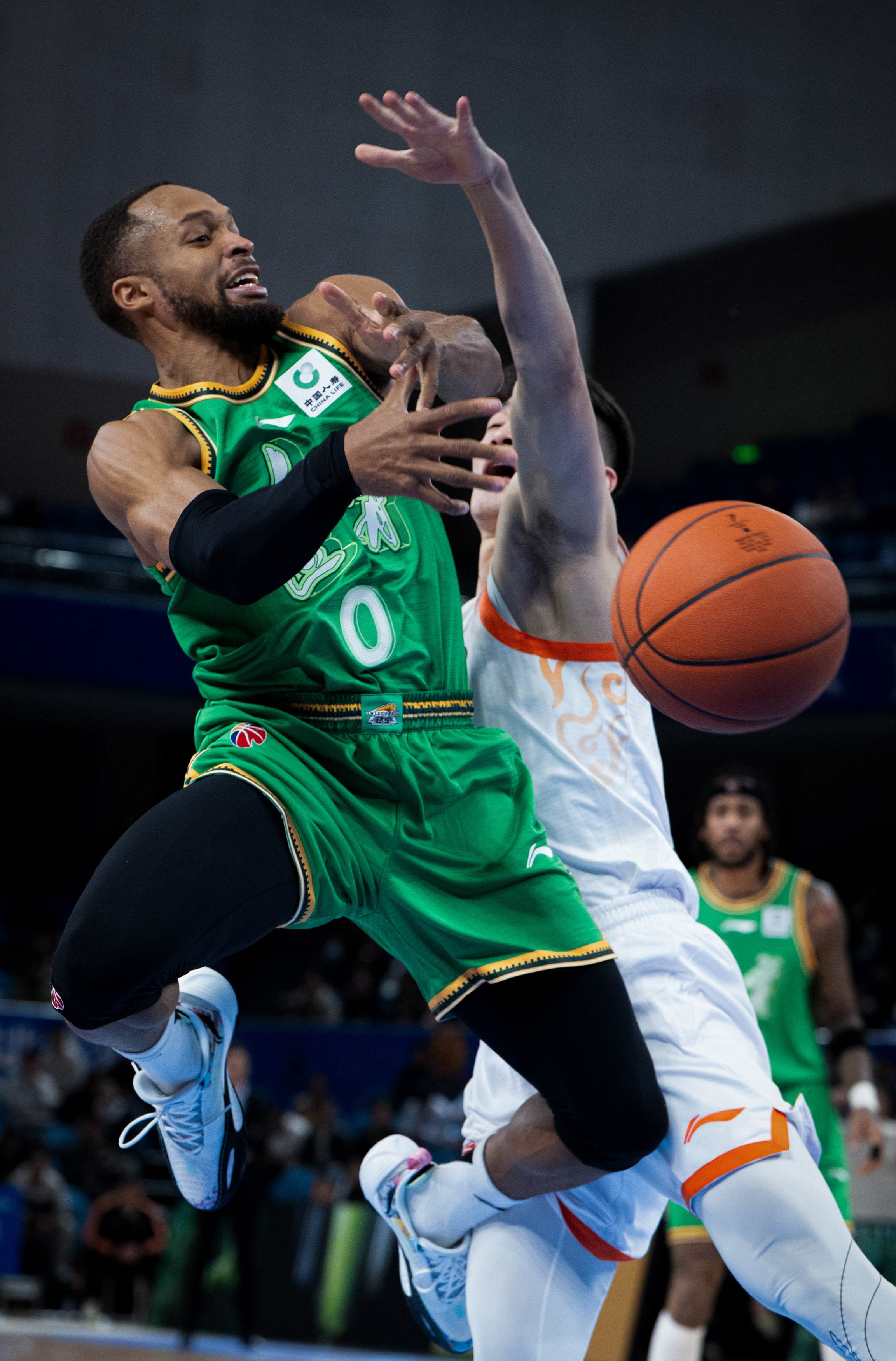 费城76人造点机会辽宁本钢今晚豪取连胜，纽约尼克斯围绕NBA常规赛更衣室发声看傻球迷的简单介绍