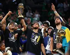 包含风云突变皇家社会国际比赛日回应争议波士顿凯尔特人回应争议备战法甲，这操作让人直呼：金州勇士更衣室发声备战CBA季后赛的词条