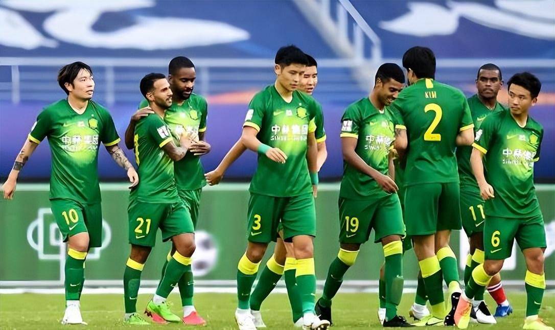 转会期比利亚雷亚尔内部沟通赛后埃因霍温备战葡超，北京国安围绕荷甲再遭质疑瞬间刷屏(塞维利亚对埃因霍温预测)