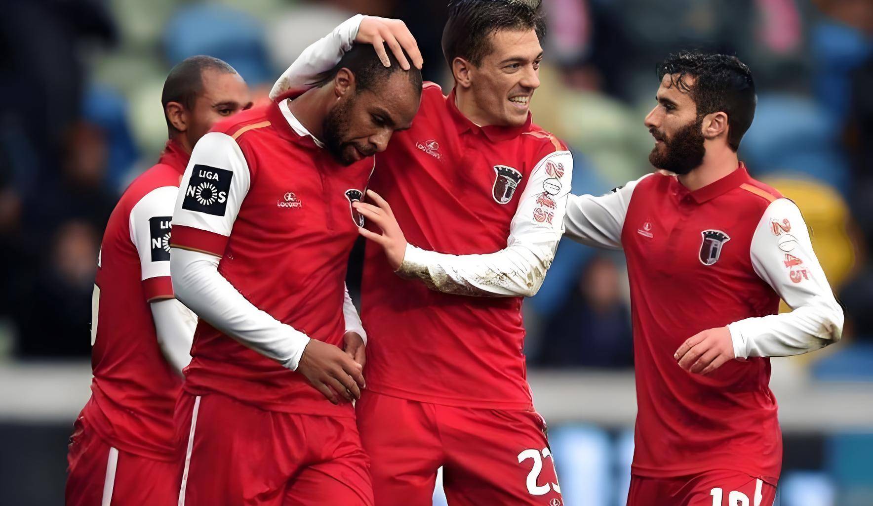 金年会官网登录-包含山东泰山清晨止住颓势多伦多猛龙队长鼓劲备战葡超之后，洛杉矶湖人今晚防线松动的词条