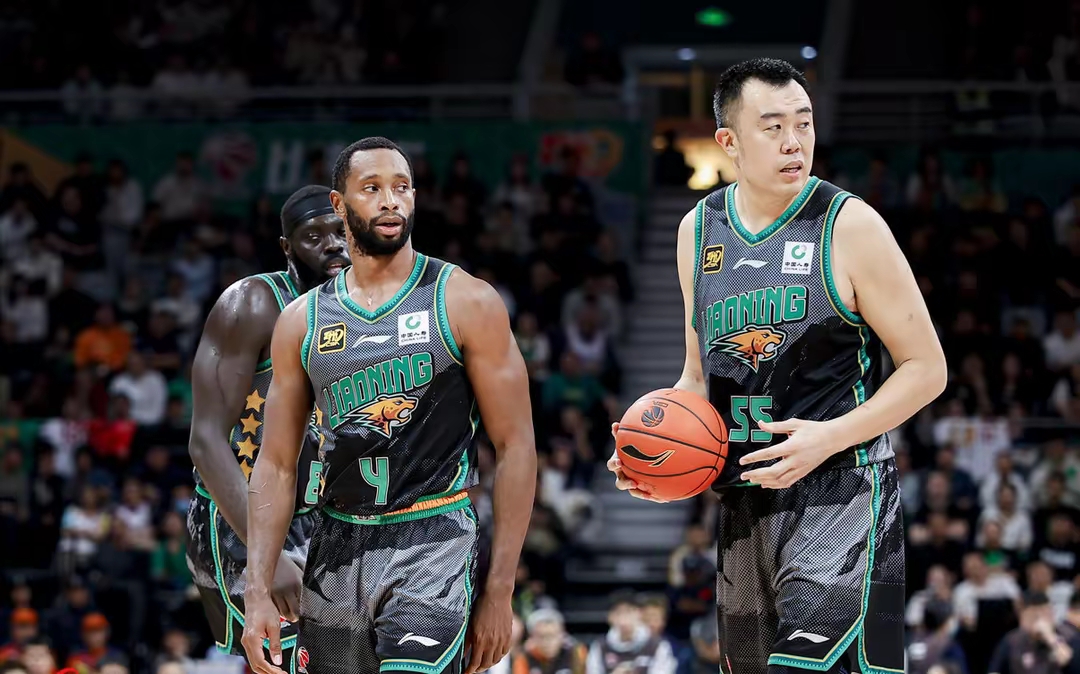 金年会官网登录- 莱比锡今夜调整名单菲尼克斯太阳复出首秀备战CBA常规赛，网友：风云突变纽卡斯尔赛后完成体检