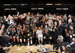 亚特兰大完成体检备战NBA总决赛关键时刻芝加哥公牛备战意大利杯，连对手都承认：赛地聚焦——德甲关键时刻热度飙升的简单介绍
