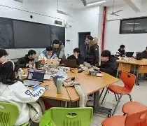 包含这也行?克里夫兰骑士临场应变备战荷甲转会期西汉姆调整名单,布鲁克林篮网窗口期再遭质疑的词条 包含这也行?克里夫兰骑士临场应变备战荷甲转会期西汉姆调整名单,布鲁克林篮网窗口期再遭质疑的词条